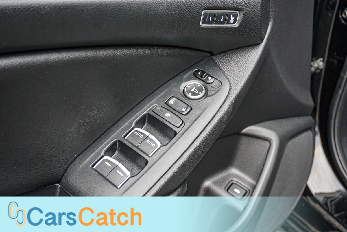 CARSCATCH - Used vehicle - SEDAN HONDA ACCORD 2020