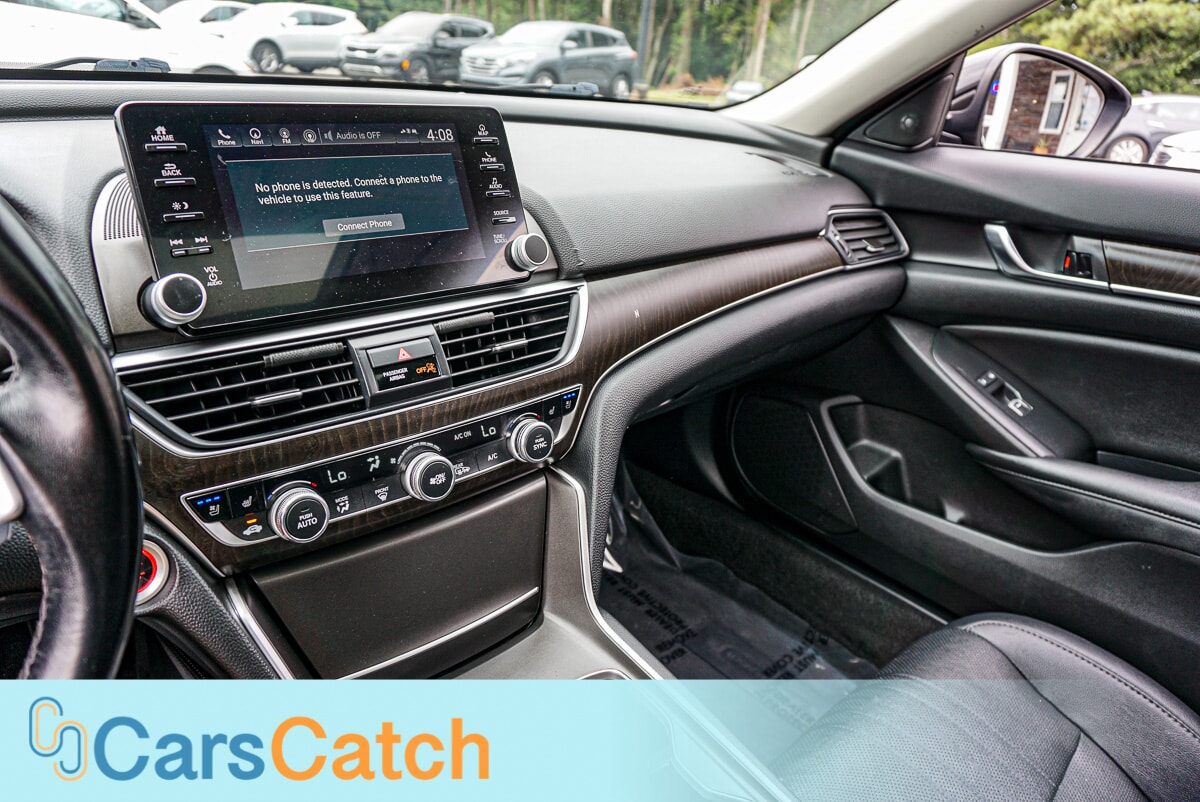 CARSCATCH - Used vehicle - SEDAN HONDA ACCORD 2020