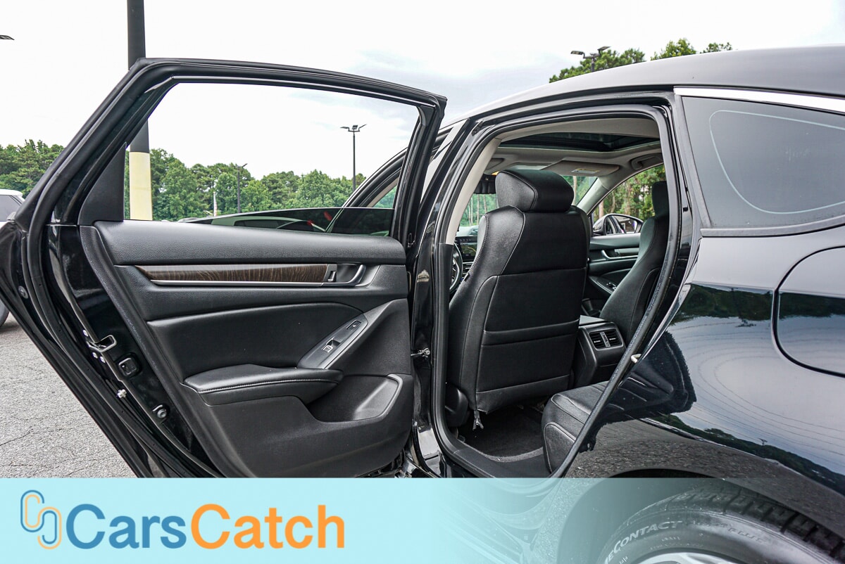 CARSCATCH - Used vehicle - SEDAN HONDA ACCORD 2020