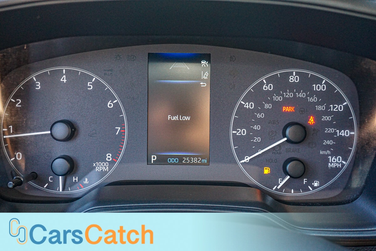 CARSCATCH - Used vehicle - SEDAN TOYOTA COROLLA 2025