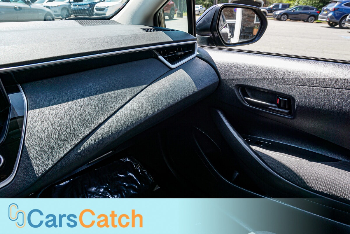 CARSCATCH - Used vehicle - SEDAN TOYOTA COROLLA 2025