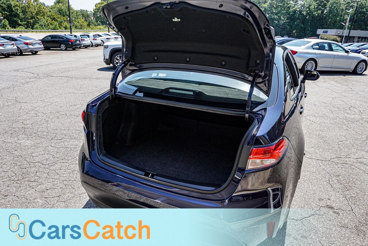 CARSCATCH - Used vehicle - SEDAN TOYOTA COROLLA 2025