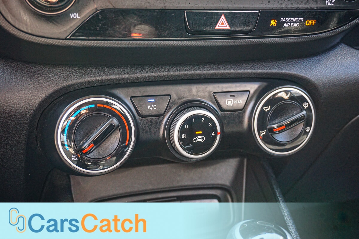 CARSCATCH - Used vehicle - SUV HYUNDAI VENUE 2022