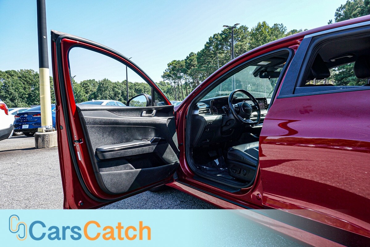 CARSCATCH - Used vehicle - SEDAN KIA K5 2022