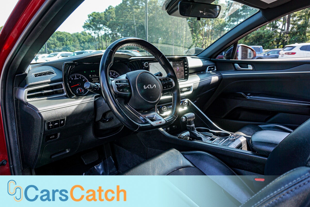 CARSCATCH - Used vehicle - SEDAN KIA K5 2022