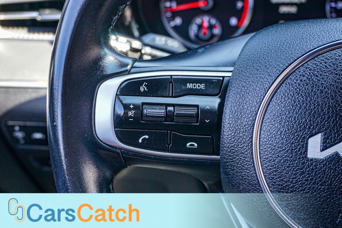 CARSCATCH - Used vehicle - SEDAN KIA K5 2022