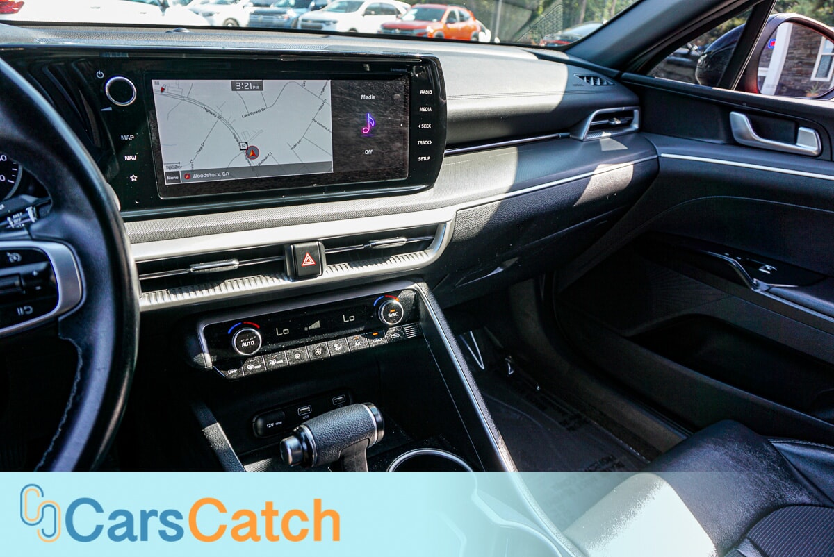 CARSCATCH - Used vehicle - SEDAN KIA K5 2022
