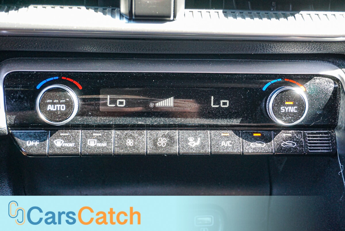 CARSCATCH - Used vehicle - SEDAN KIA K5 2022