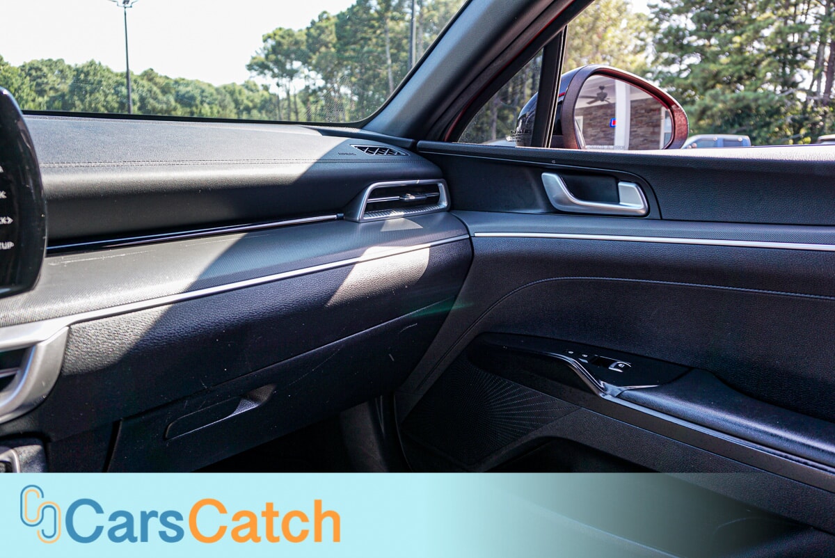 CARSCATCH - Used vehicle - SEDAN KIA K5 2022