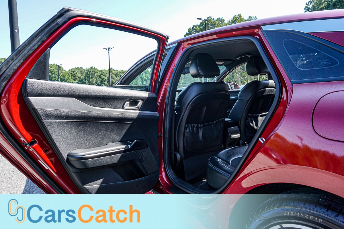 CARSCATCH - Used vehicle - SEDAN KIA K5 2022