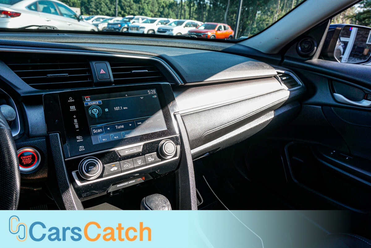 CARSCATCH - Used vehicle - SEDAN HONDA CIVIC 2016