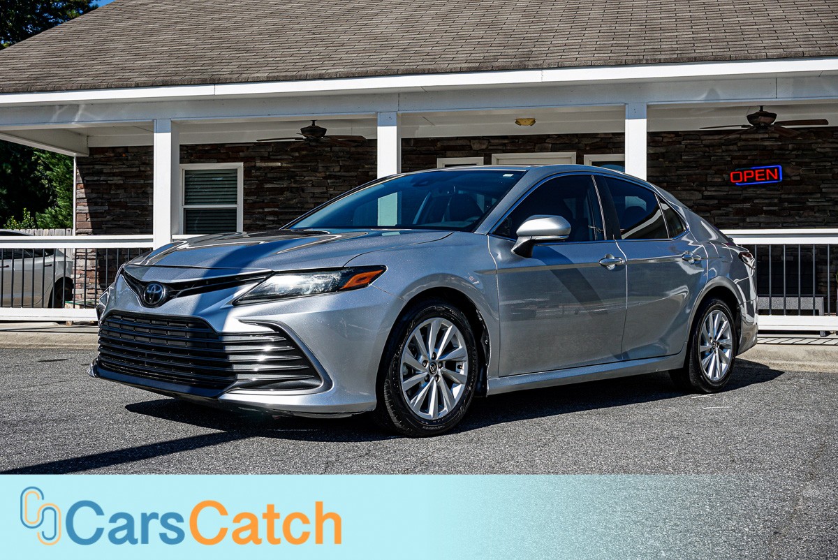 CARSCATCH - Used vehicle - SEDAN TOYOTA CAMRY 2024