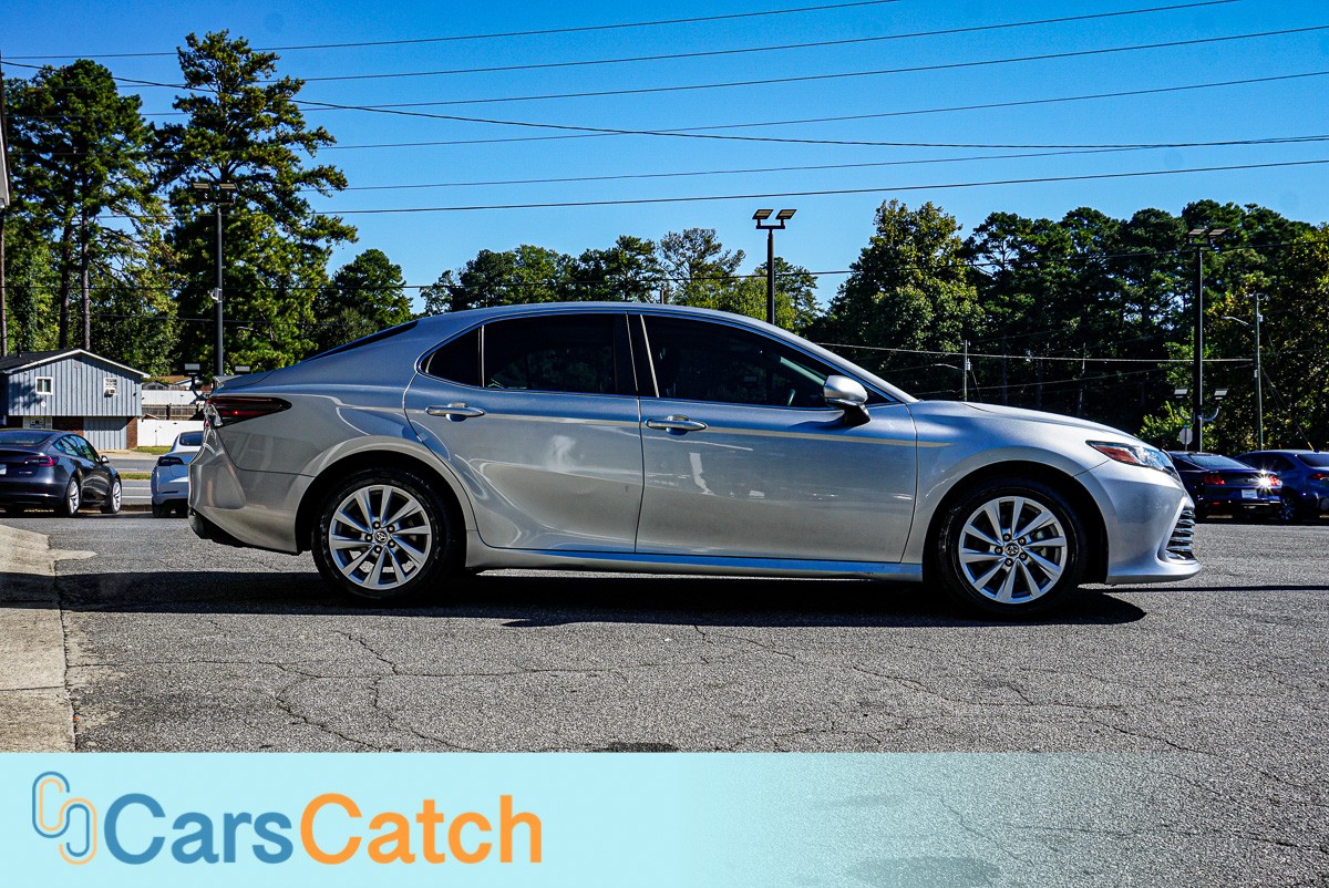 CARSCATCH - Used vehicle - SEDAN TOYOTA CAMRY 2024
