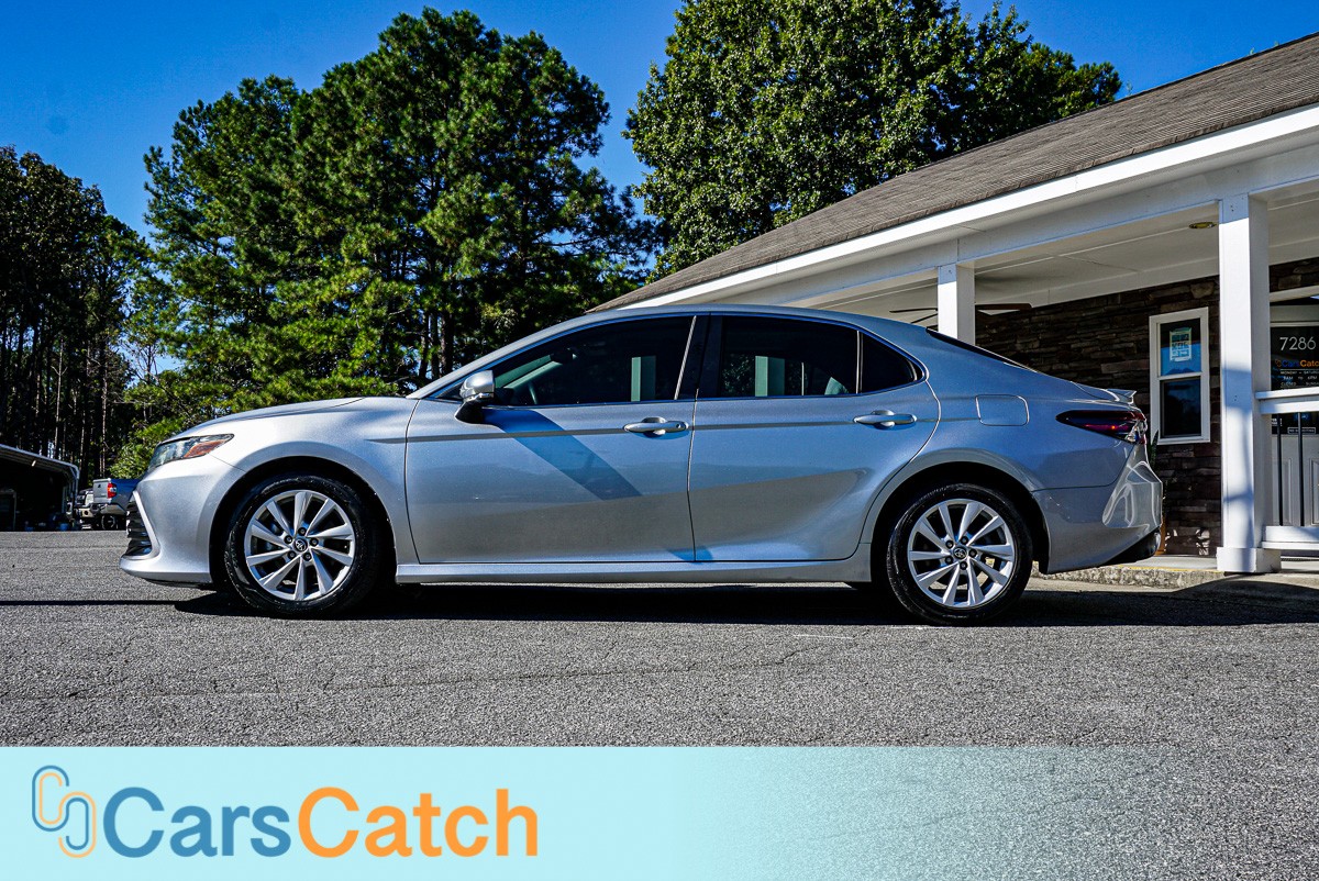 CARSCATCH - Used vehicle - SEDAN TOYOTA CAMRY 2024