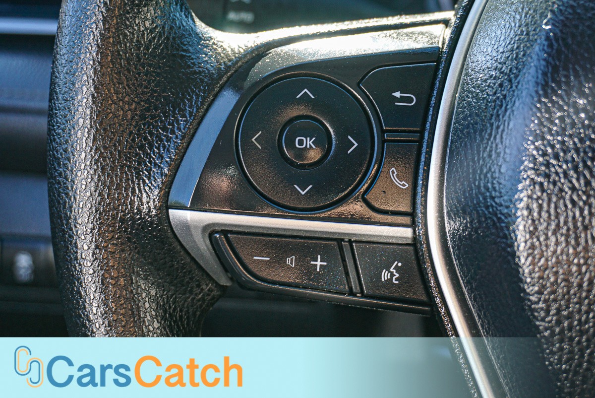 CARSCATCH - Used vehicle - SEDAN TOYOTA CAMRY 2024