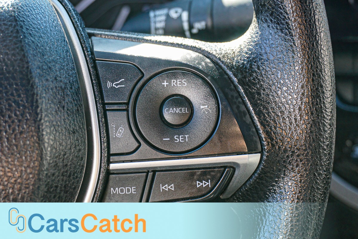 CARSCATCH - Used vehicle - SEDAN TOYOTA CAMRY 2024