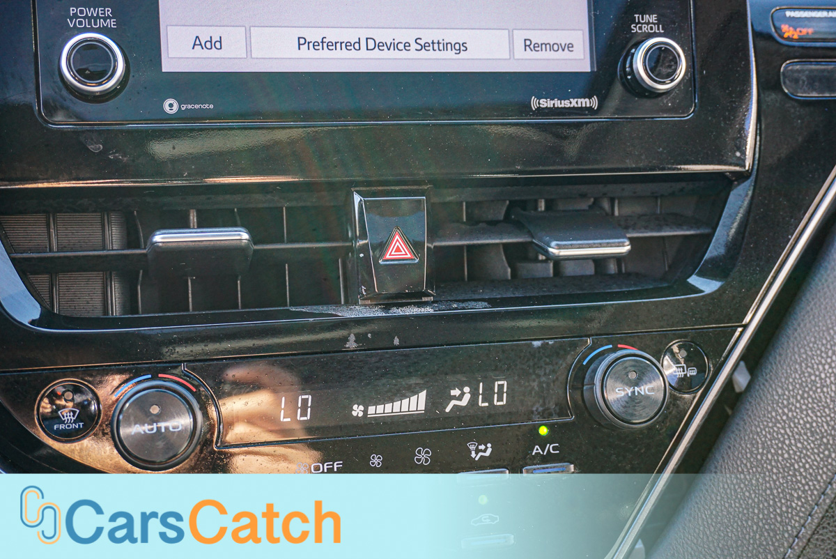 CARSCATCH - Used vehicle - SEDAN TOYOTA CAMRY 2024