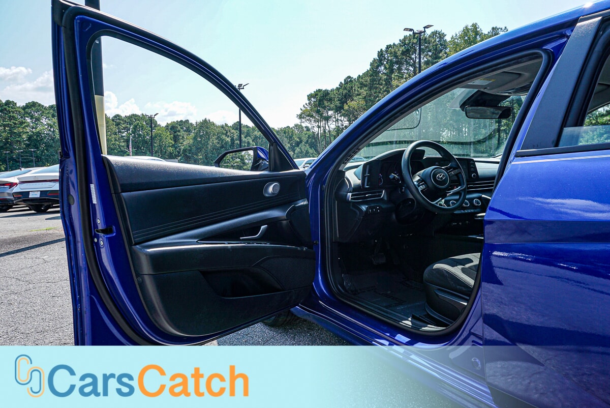 CARSCATCH - Used vehicle - SEDAN HYUNDAI ELANTRA 2023