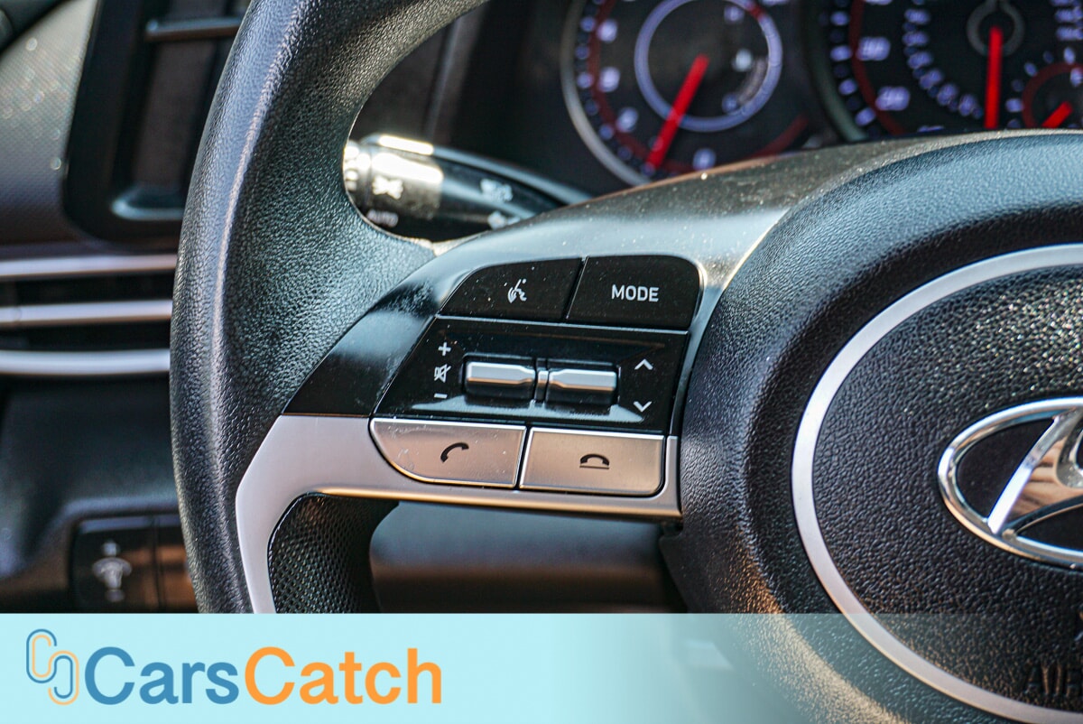 CARSCATCH - Used vehicle - SEDAN HYUNDAI ELANTRA 2023