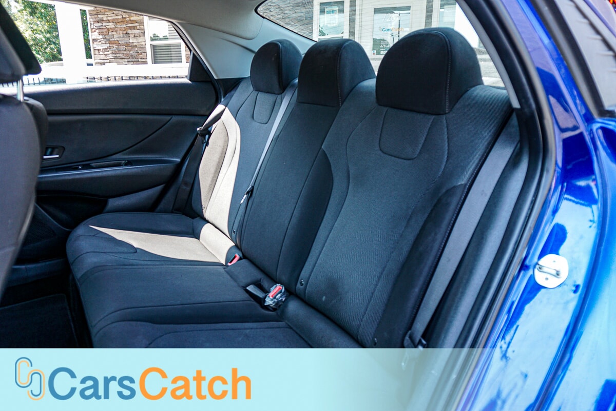 CARSCATCH - Used vehicle - SEDAN HYUNDAI ELANTRA 2023