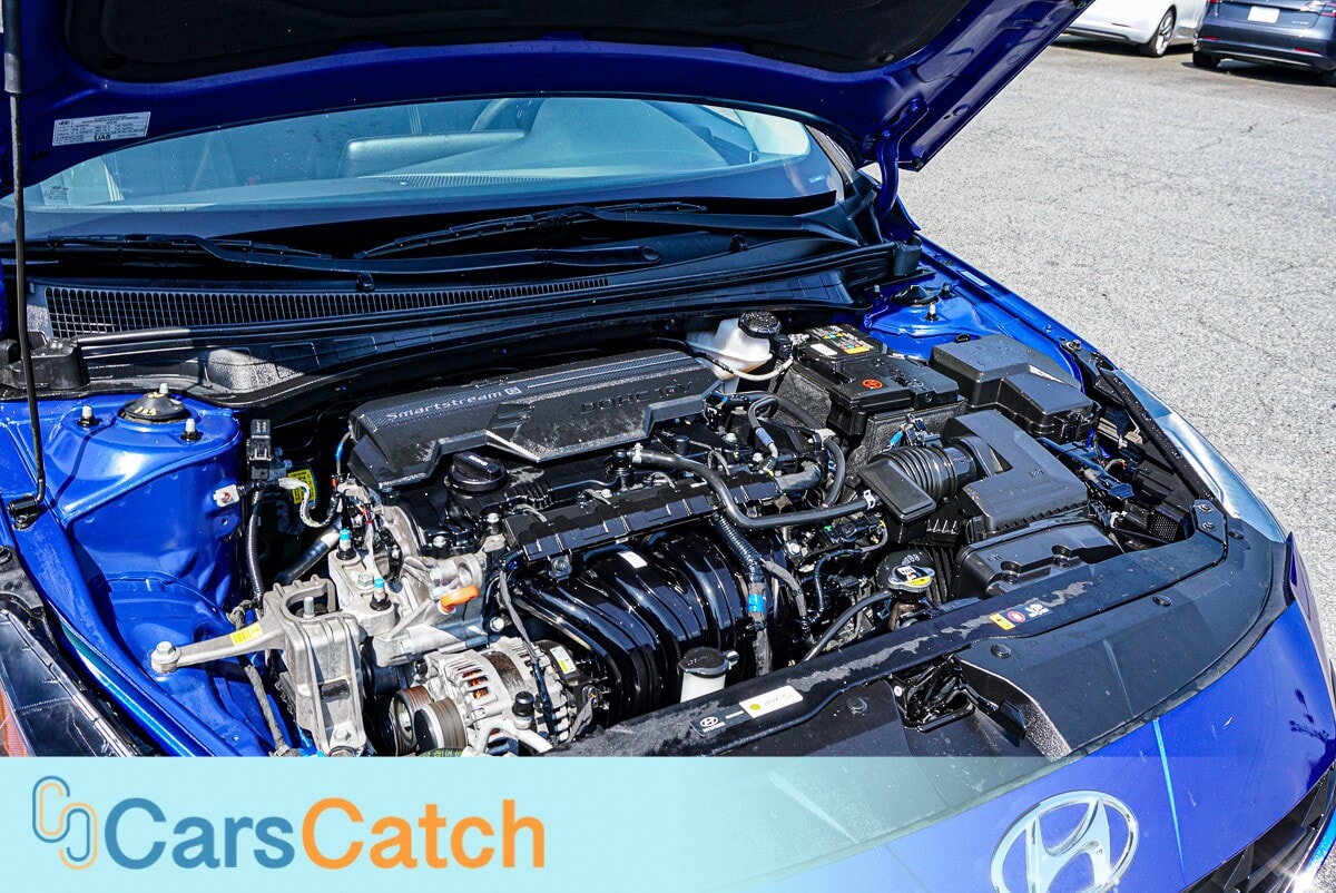 CARSCATCH - Used vehicle - SEDAN HYUNDAI ELANTRA 2023