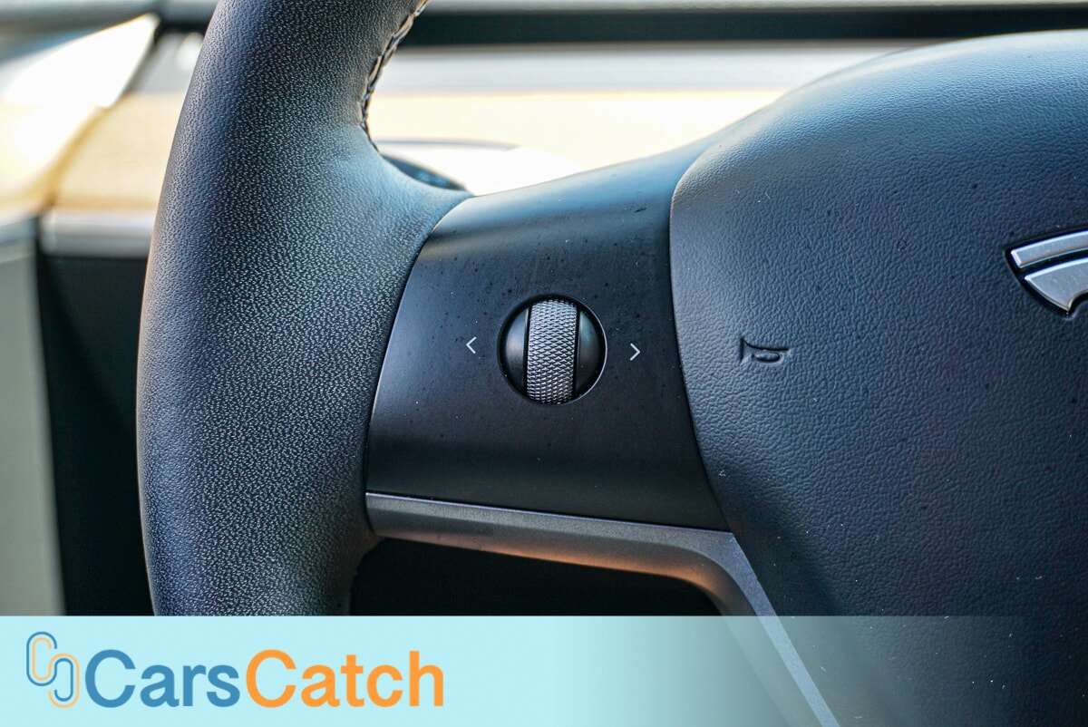 CARSCATCH - Used vehicle - SUV TESLA MODEL Y 2023