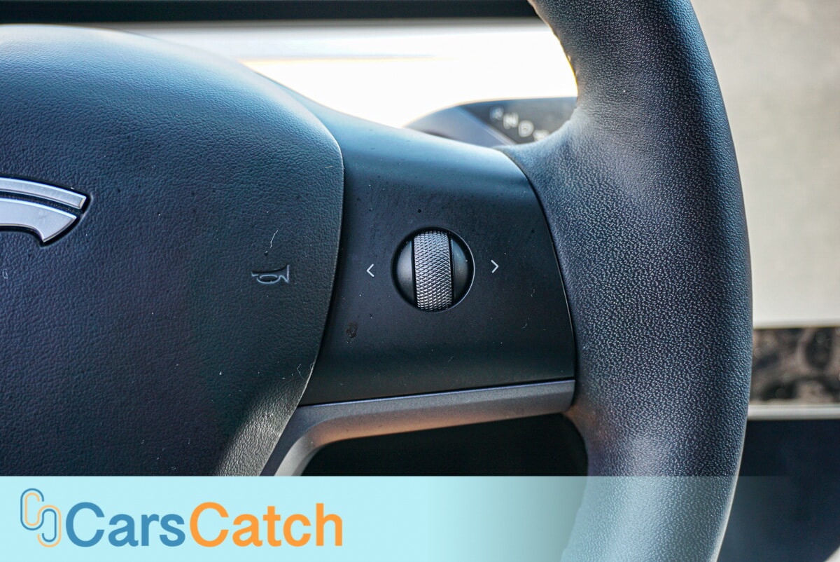 CARSCATCH - Used vehicle - SUV TESLA MODEL Y 2023