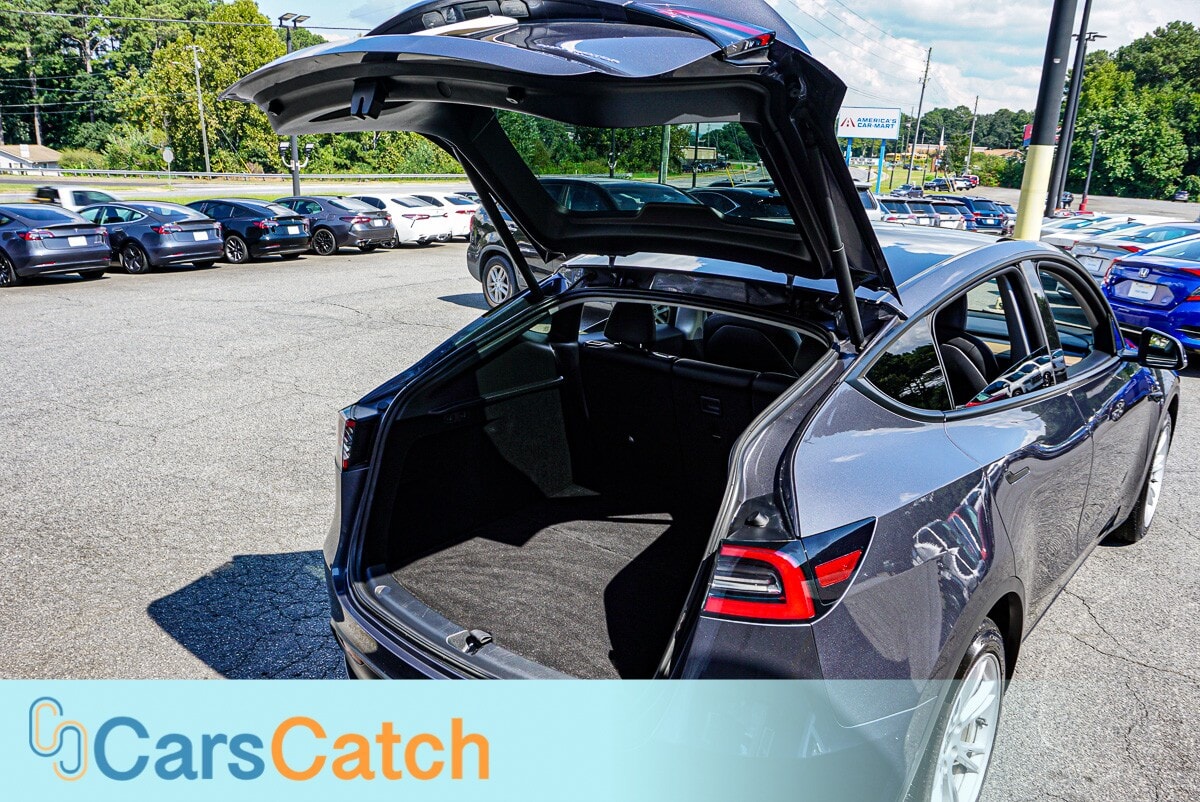 CARSCATCH - Used vehicle - SUV TESLA MODEL Y 2023