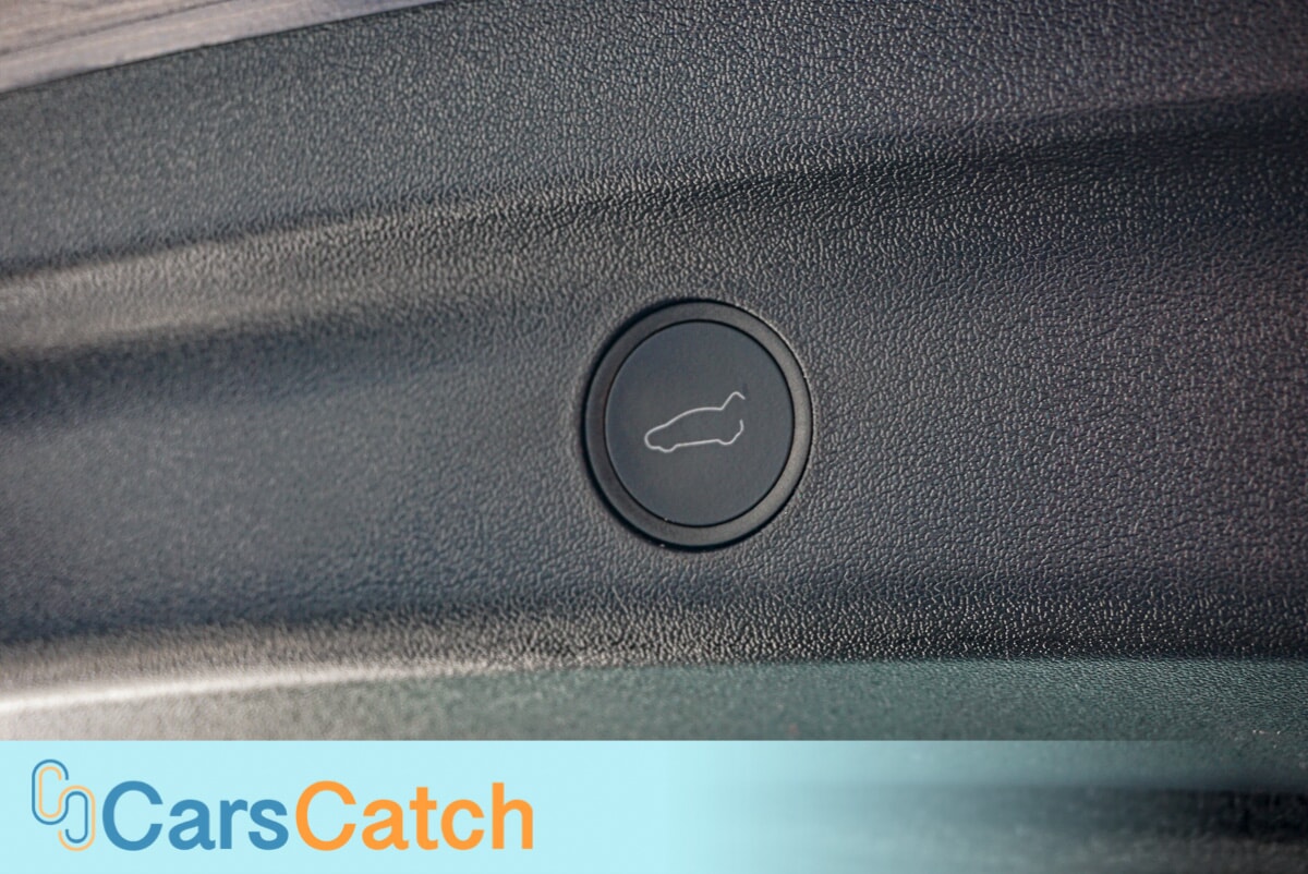 CARSCATCH - Used vehicle - SUV TESLA MODEL Y 2023