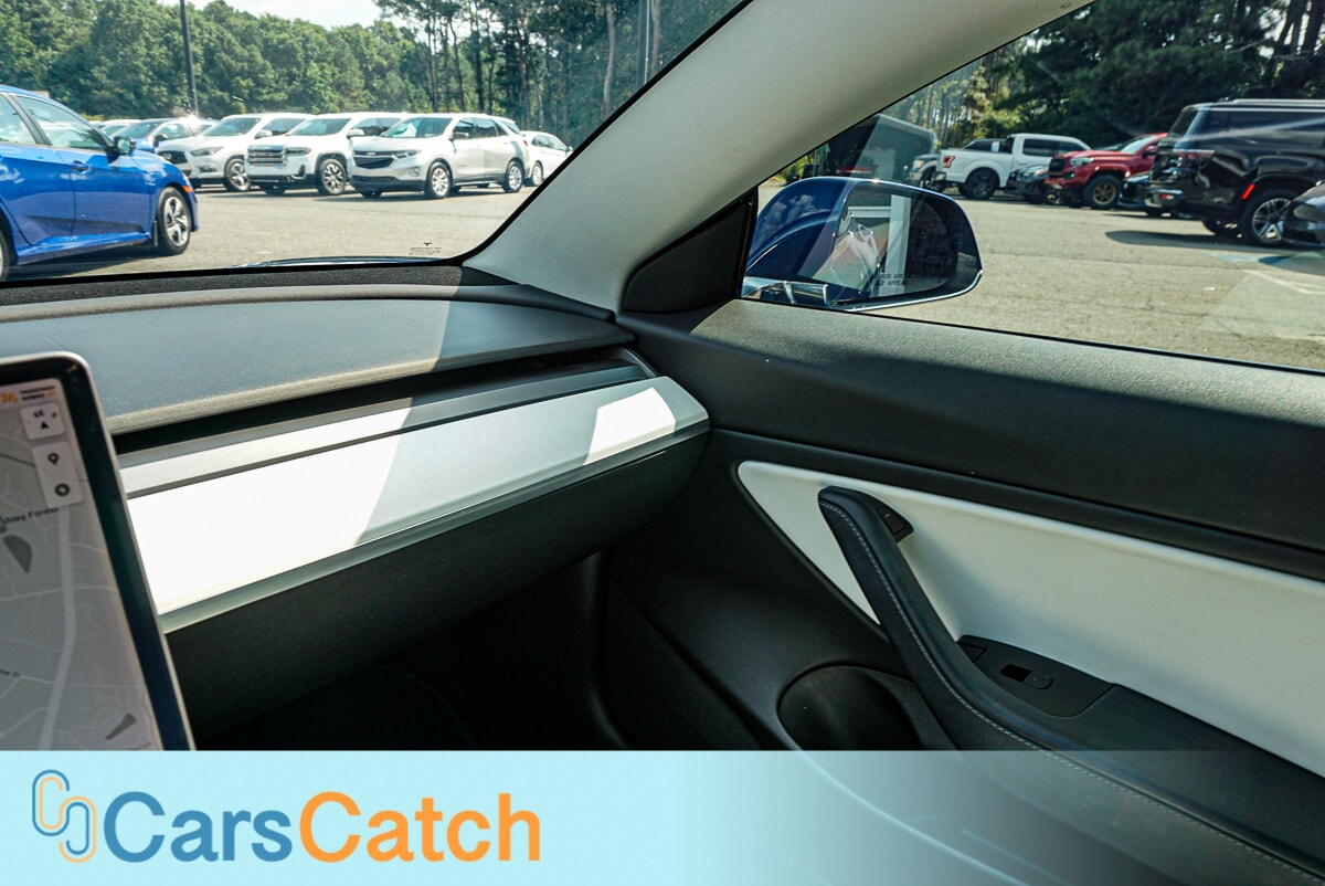 CARSCATCH - Used vehicle - SEDAN TESLA MODEL 3 2020
