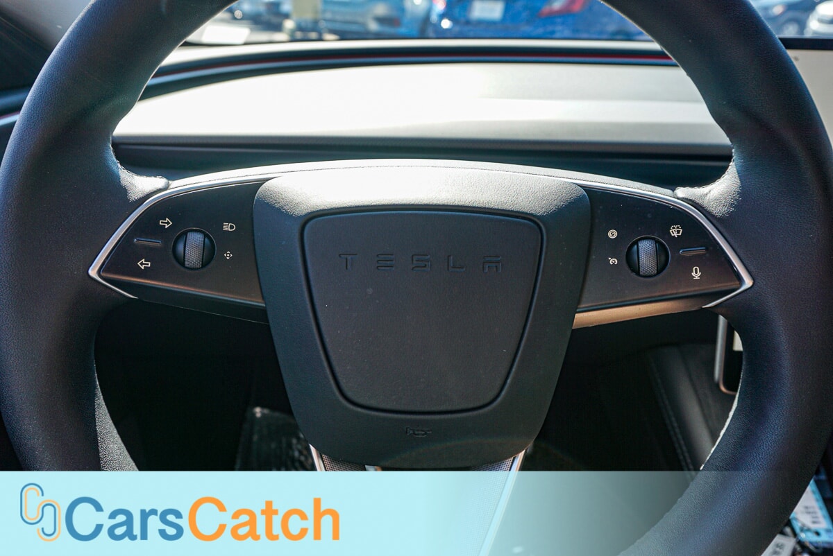 CARSCATCH - Used vehicle - SEDAN TESLA MODEL 3 2024