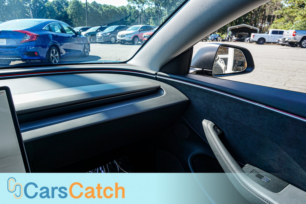 CARSCATCH - Used vehicle - SEDAN TESLA MODEL 3 2024