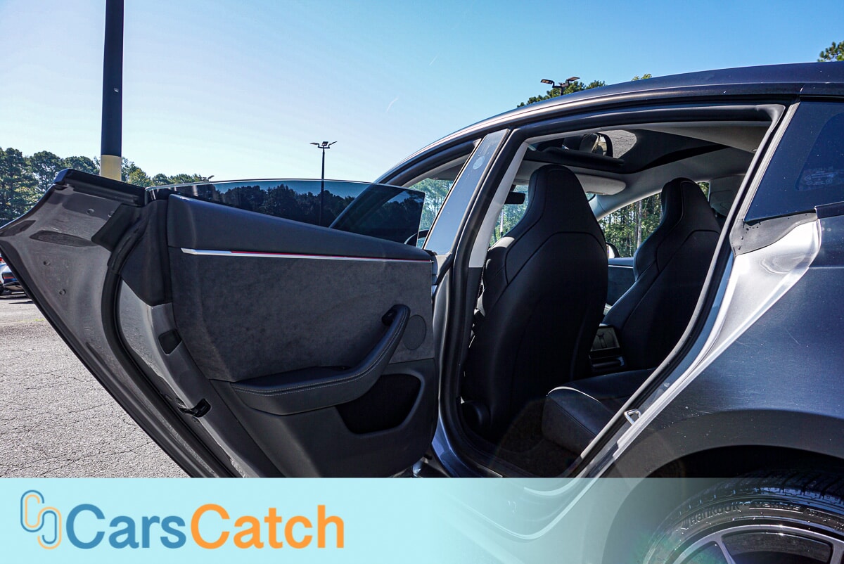 CARSCATCH - Used vehicle - SEDAN TESLA MODEL 3 2024
