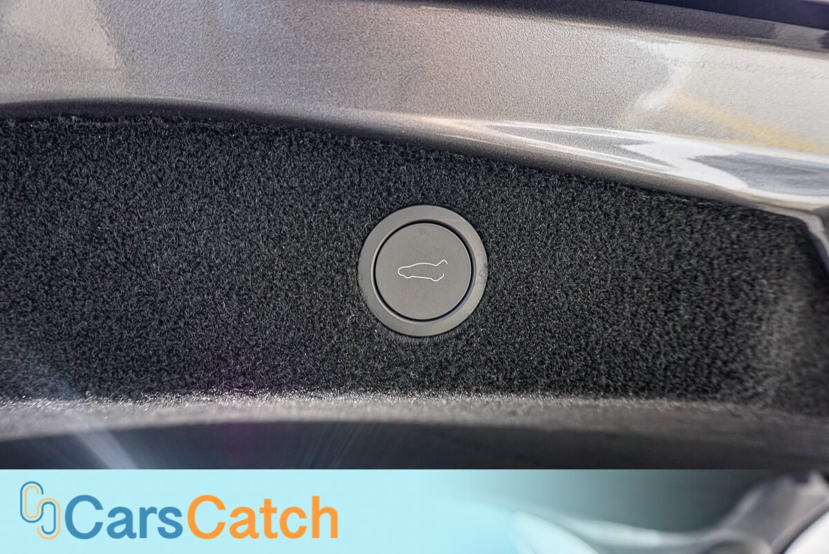 CARSCATCH - Used vehicle - SEDAN TESLA MODEL 3 2024