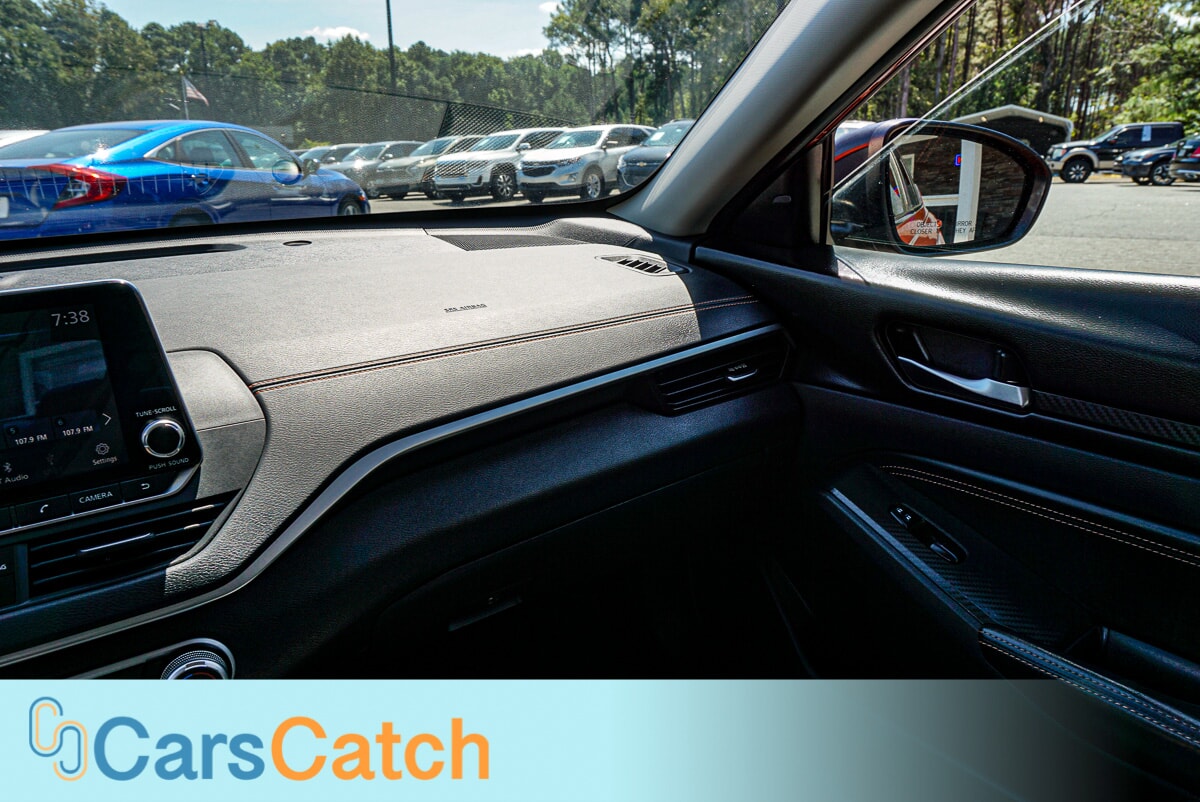 CARSCATCH - Used vehicle - SEDAN NISSAN ALTIMA 2019