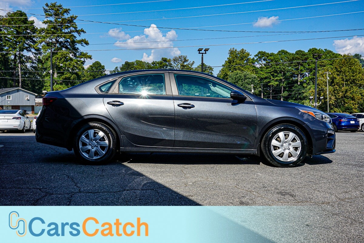 CARSCATCH - Used vehicle - SEDAN KIA FORTE 2020