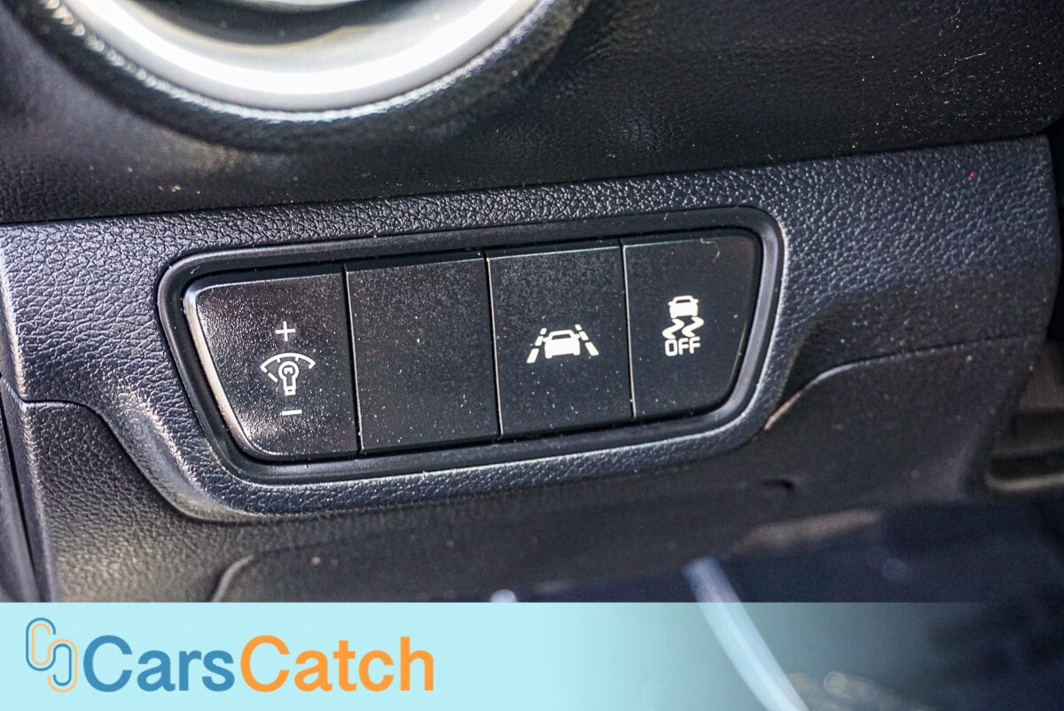 CARSCATCH - Used vehicle - SEDAN KIA FORTE 2020