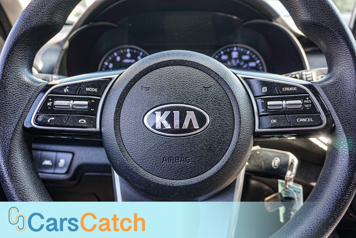 CARSCATCH - Used vehicle - SEDAN KIA FORTE 2020