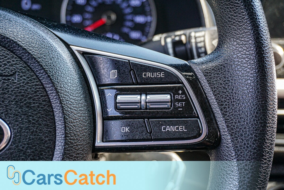 CARSCATCH - Used vehicle - SEDAN KIA FORTE 2020