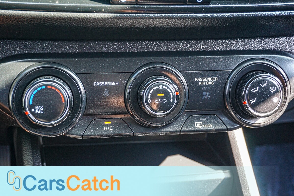 CARSCATCH - Used vehicle - SEDAN KIA FORTE 2020