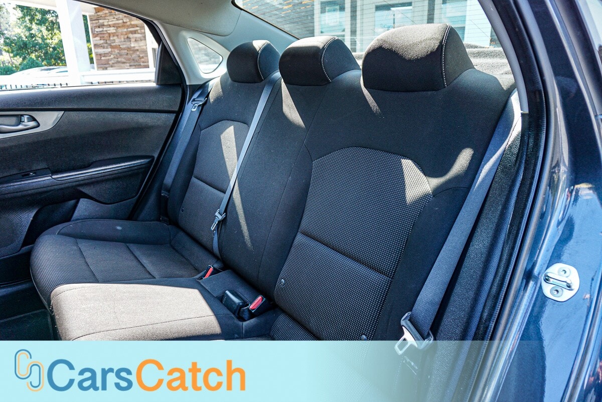 CARSCATCH - Used vehicle - SEDAN KIA FORTE 2020