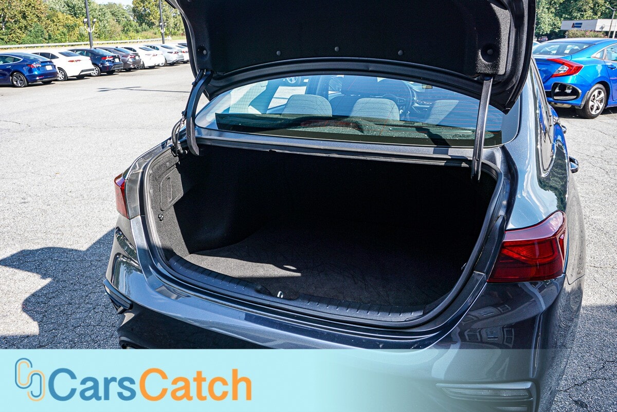 CARSCATCH - Used vehicle - SEDAN KIA FORTE 2020