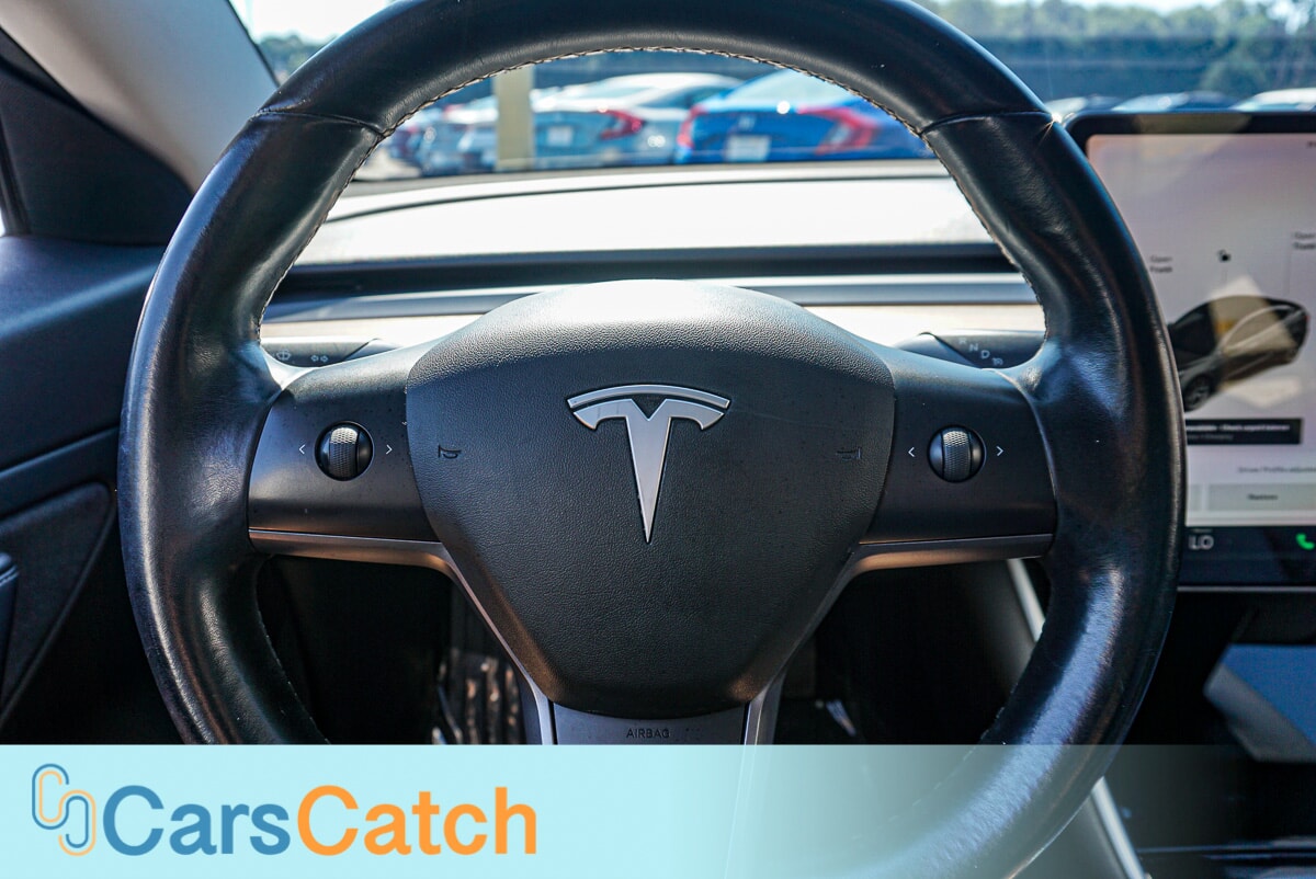 CARSCATCH - Used vehicle - SEDAN TESLA MODEL 3 2018