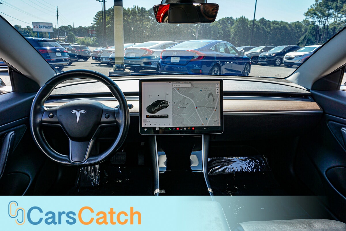 CARSCATCH - Used vehicle - SEDAN TESLA MODEL 3 2018