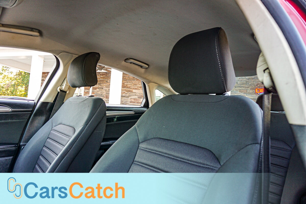 CARSCATCH - Used vehicle - SEDAN FORD FUSION 2018