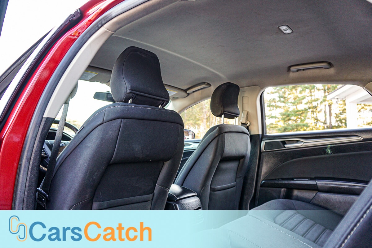 CARSCATCH - Used vehicle - SEDAN FORD FUSION 2018
