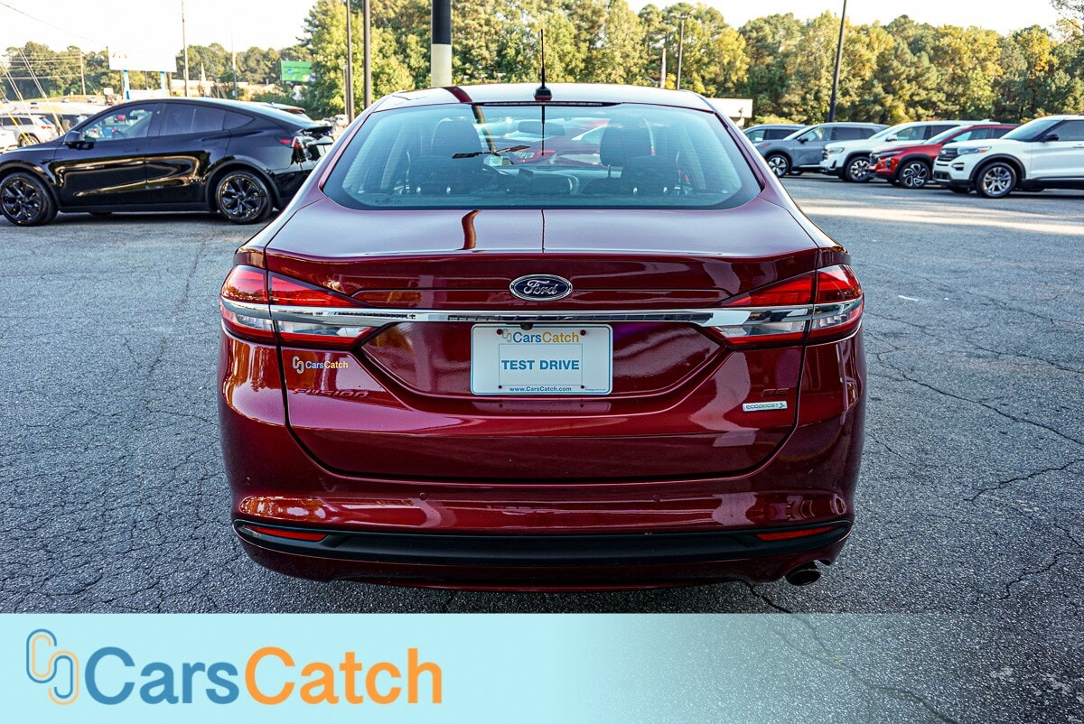CARSCATCH - Used vehicle - SEDAN FORD FUSION 2018