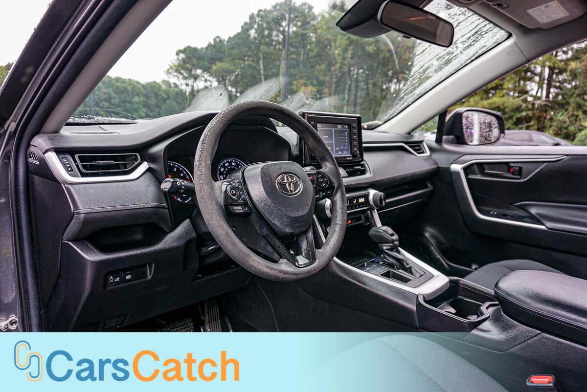 CARSCATCH - Used vehicle - SUV TOYOTA RAV4 2021