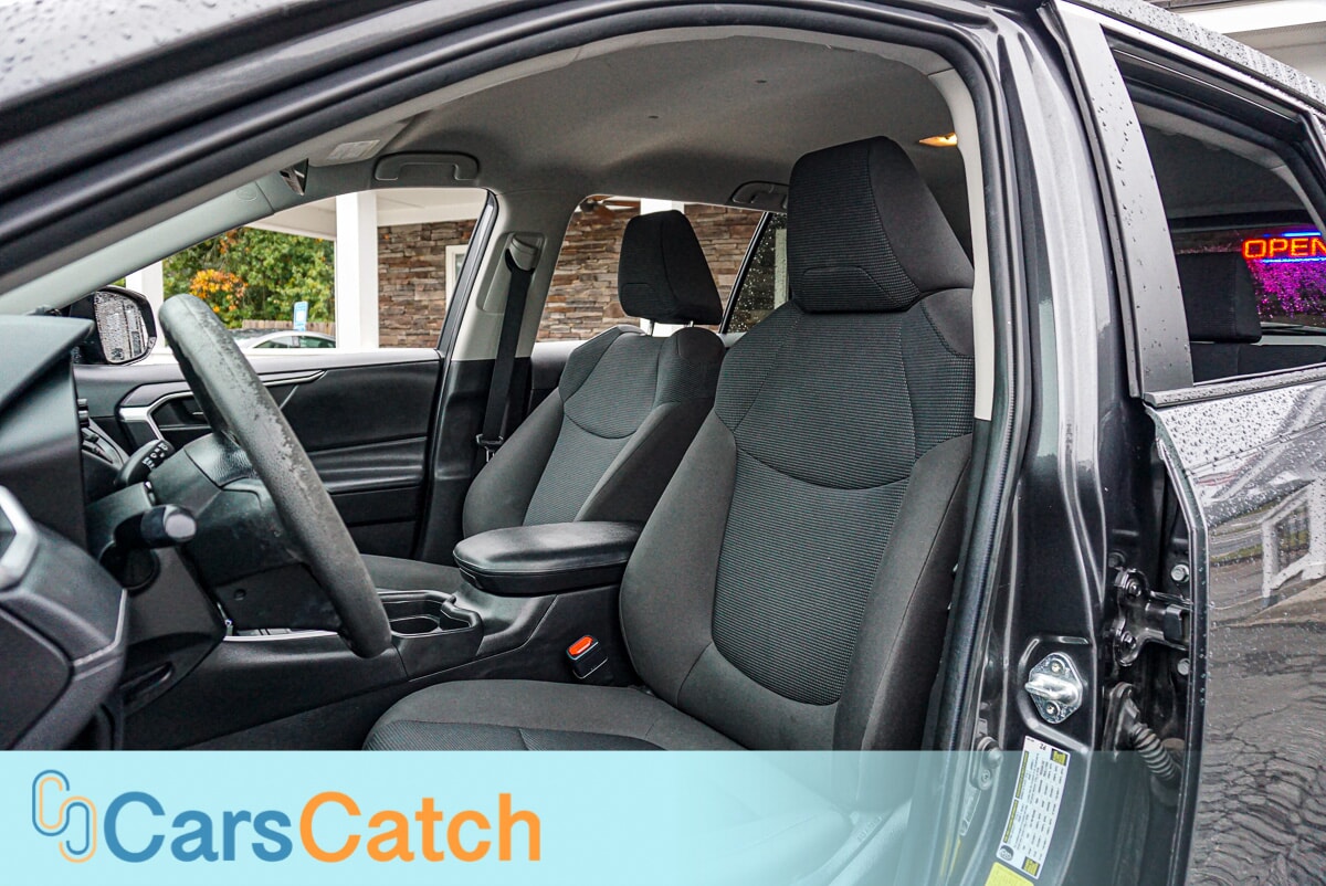 CARSCATCH - Used vehicle - SUV TOYOTA RAV4 2021