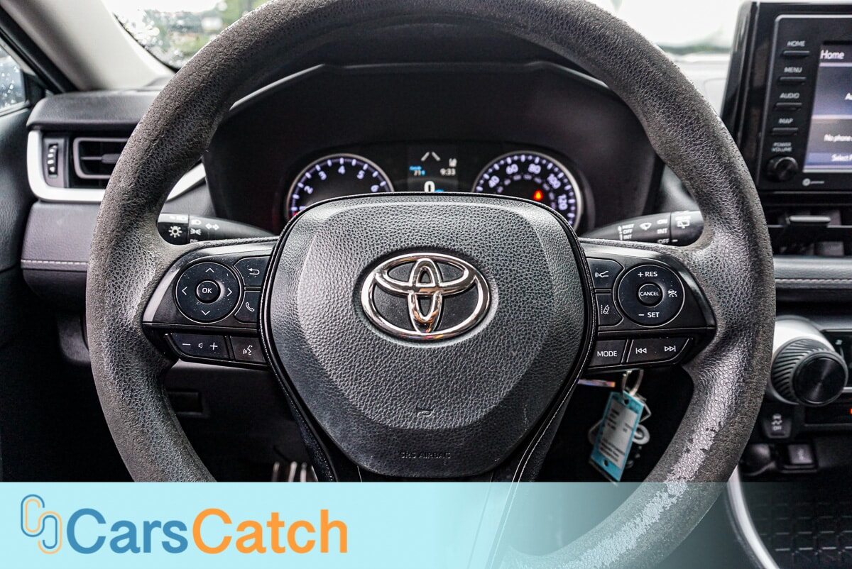 CARSCATCH - Used vehicle - SUV TOYOTA RAV4 2021